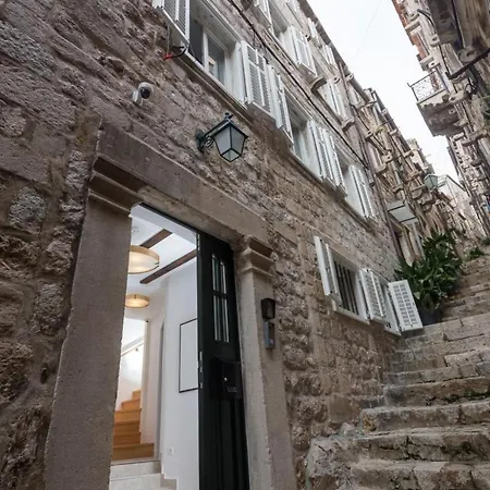 & Verdi - Studio With Balcony And Sea View Br7 - Niko Dubrovnik