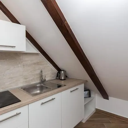& Verdi - Studio With Balcony And Sea View Br7 - Niko Appartement *